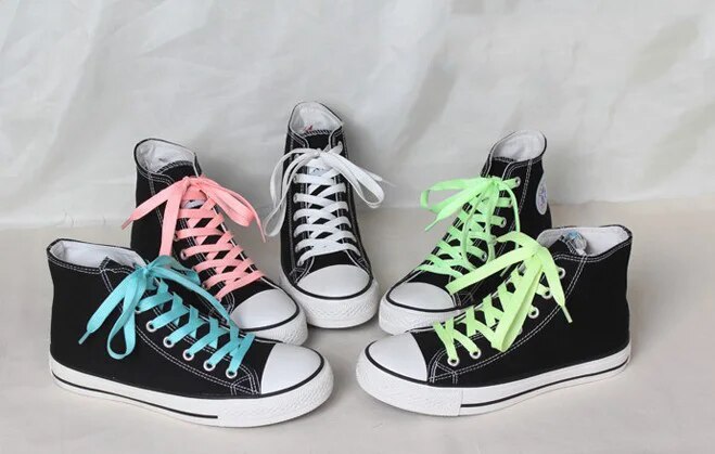 Glow in the Dark Shoelaces by The Glow In The Dark Shop (1)